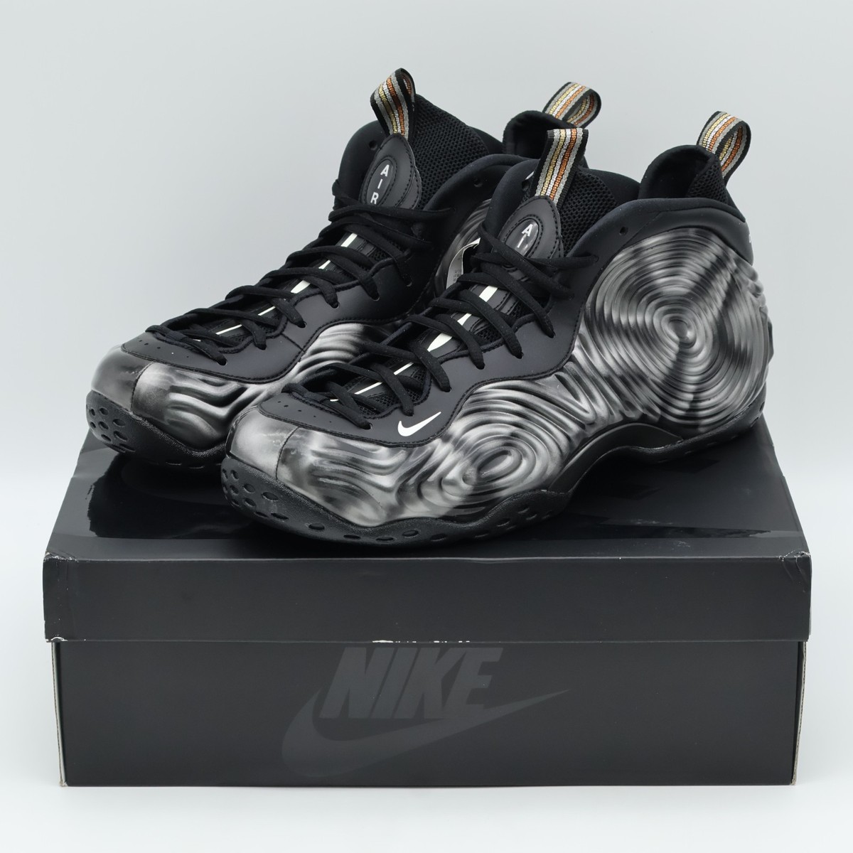 DJ7952-002 COMME des GARÇONS HOMME PLUS Nike Air Foamposite One