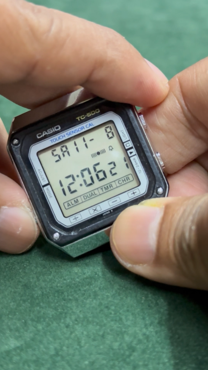 Vintage 80s Casio TC-500 Touch Sensor Calculator Digital Wrist