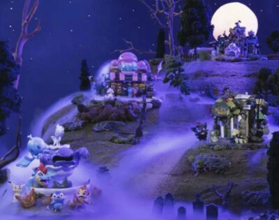 Pokemon Center Haunted Pokemon Village Halloween House Figures Set