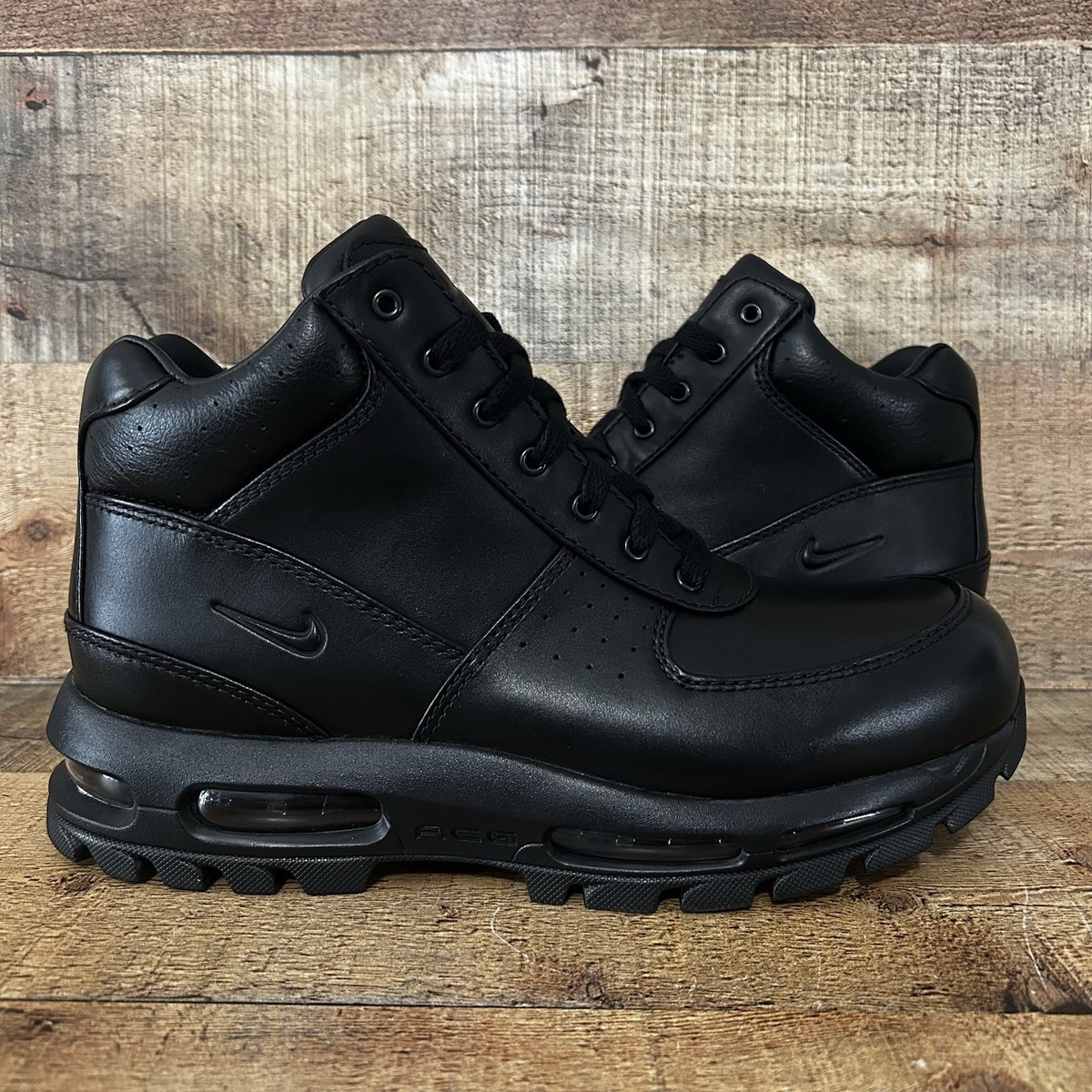 Nike Air Max Goadome ACG Mens Size 9 Triple Black Athletic Boots