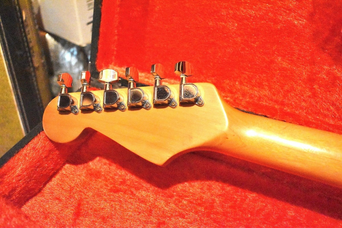 Vintage 1989-90 Fender Squier Stratocaster Red Made in USA OHSC | eBay