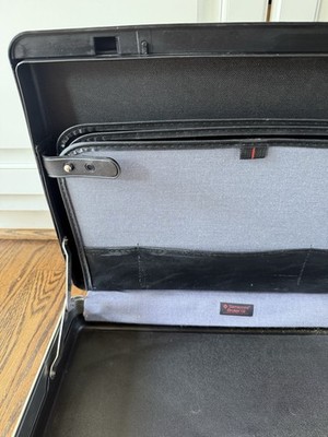 VTG Samsonite Broker GL Slim Hard Shell Black Briefcase Attache
