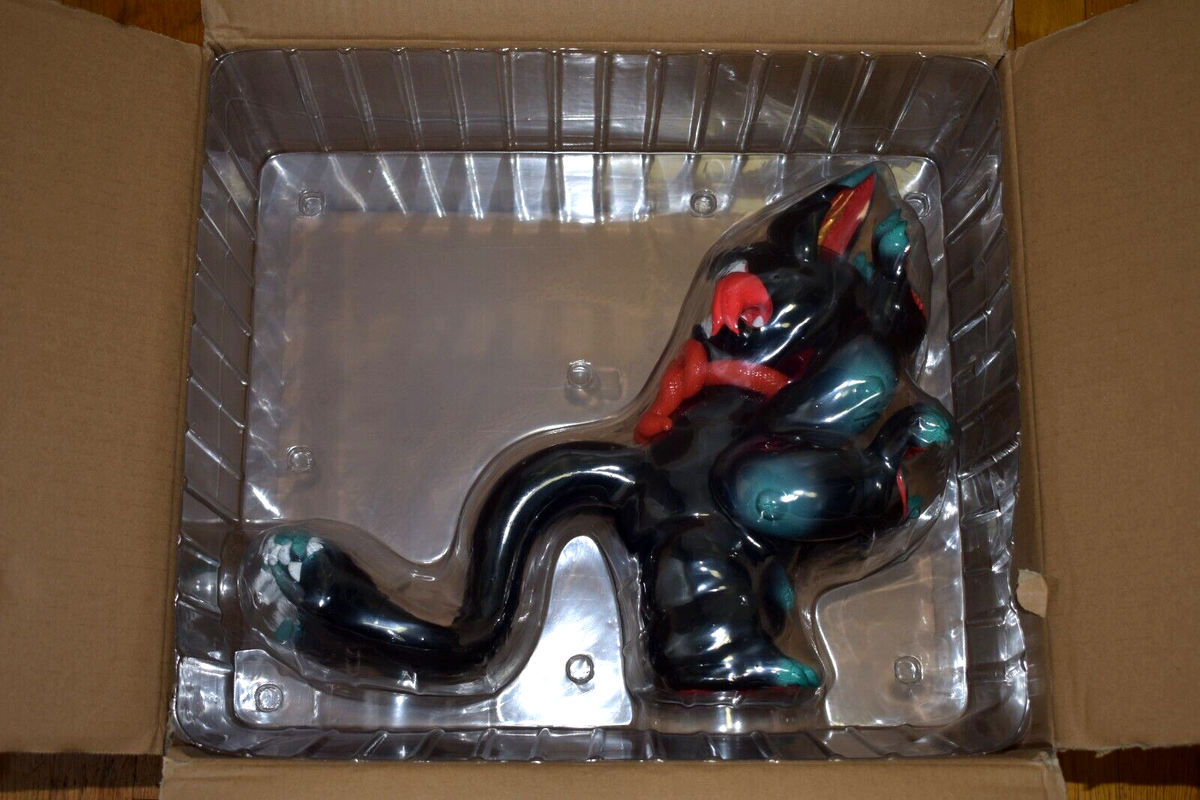 GRAPE BRAIN x STRANGECAT TOYS DNIGIRUJIN GOD OF BIG ONIGIRI BLACK