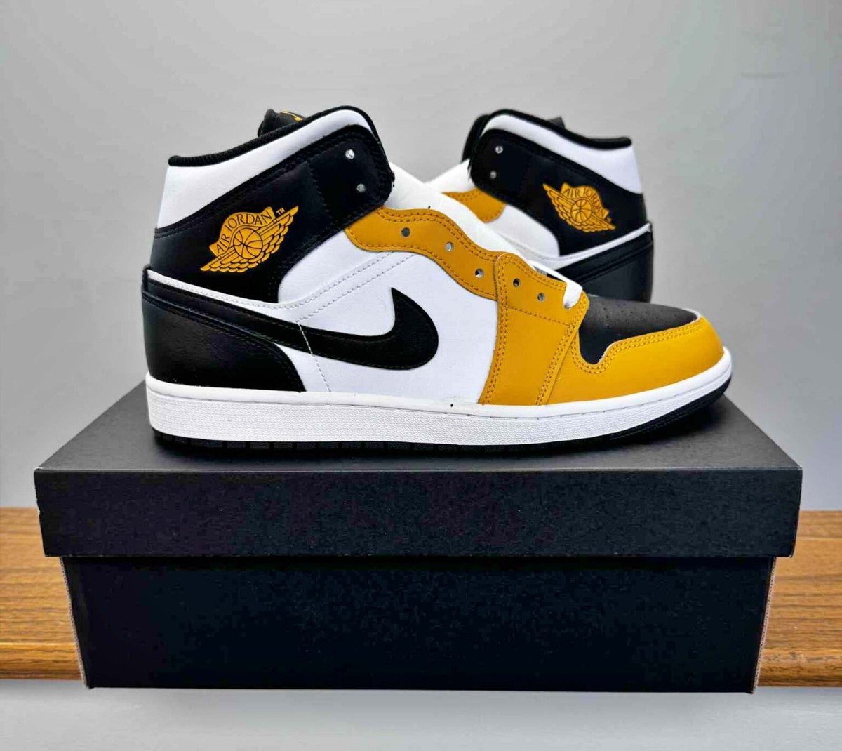 New Nike Air Jordan 1 Mid Mens Size 11 Yellow Ochre Black White
