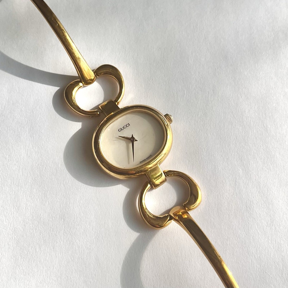 Vintage Gucci 1600 25mm Gold X White Dial Quartz Ladies Bangle