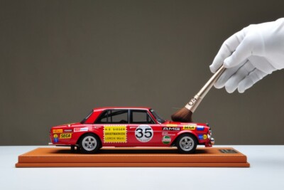 GOC 1/18 Mercedes-Benz AMG 300 SEL W109 Red Pig Resin Simulation