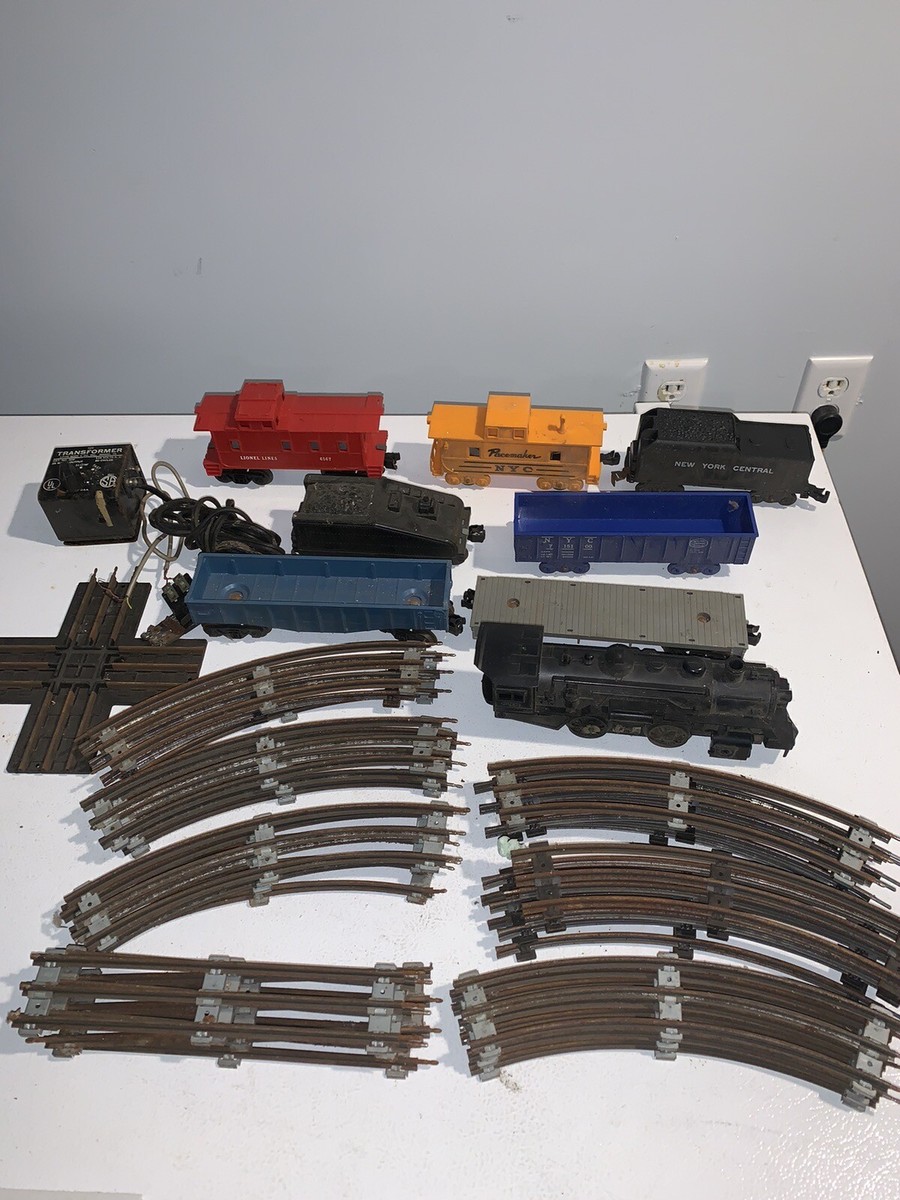 Vtg 36 Piece Lot LIONEL Marx O Gauge Train Set - Untested Engine