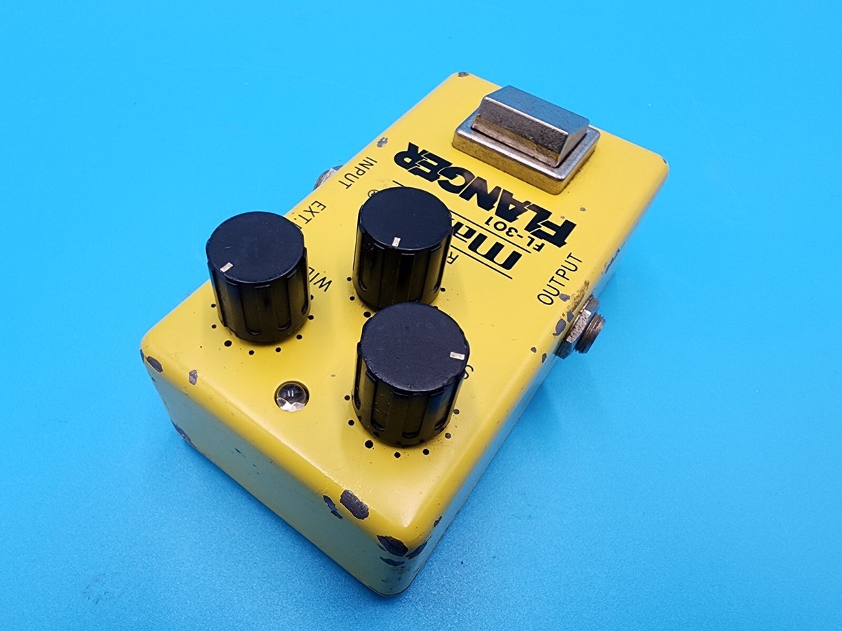 Vintage 80s Maxon FL-301 Flanger Guitar Effect Pedal Bass BBD