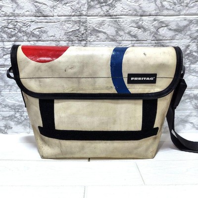 FREITAG メッセンジャーバッグ オリーブグリーン カーキ FREITAG