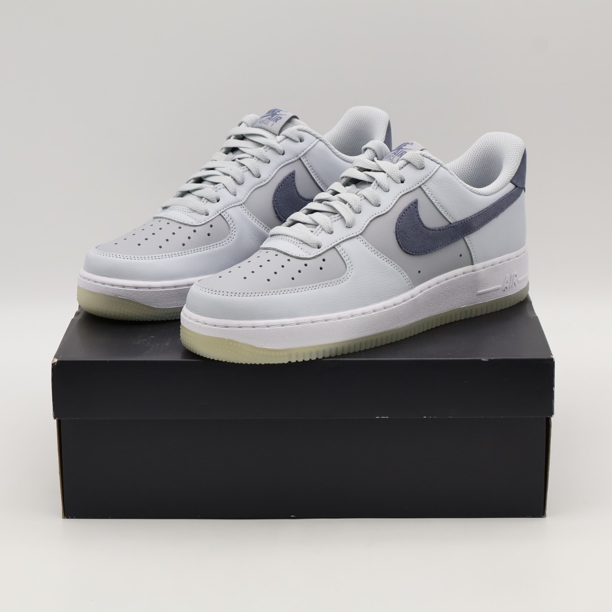 FJ4170-001 Nike Air Force 1 Low '07 LV8 Pure Platinum Light Carbon