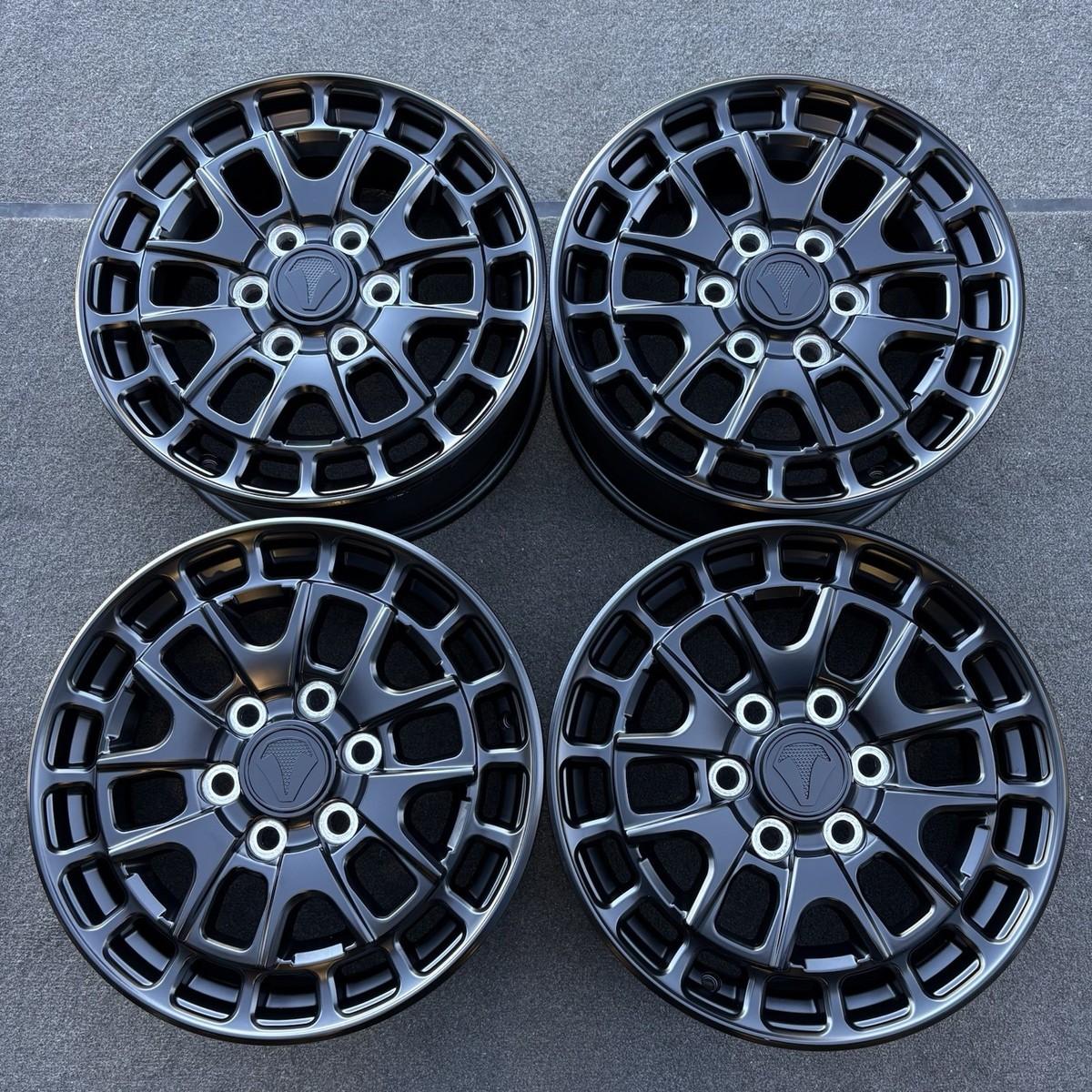 SET (4) 18 INCH WHEELS TOYOTA TUNDRA TSS 2022-2026 OEM GENUINE