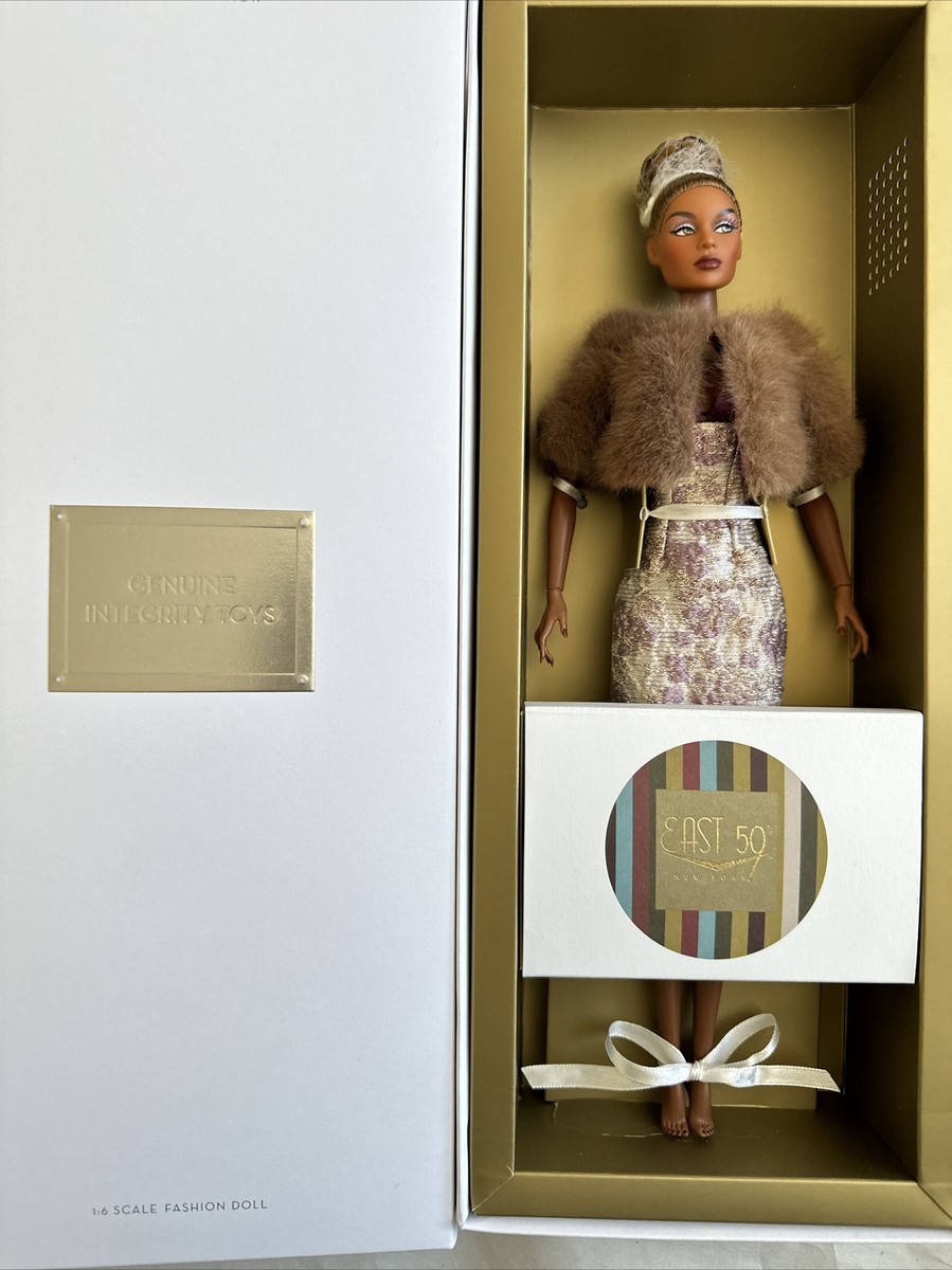 INTEGRITY TOYS DOLL STANDS Enchanting In Amethyst（ヌード