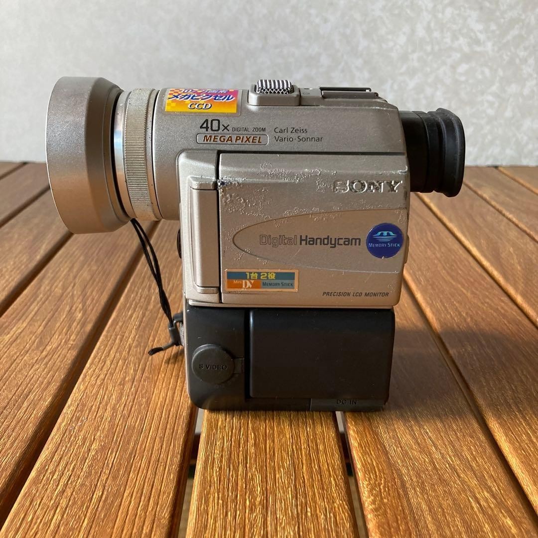 Sony Handycam DCR-PC100E Mini DV Camcorder | Acquisti Online su eBay