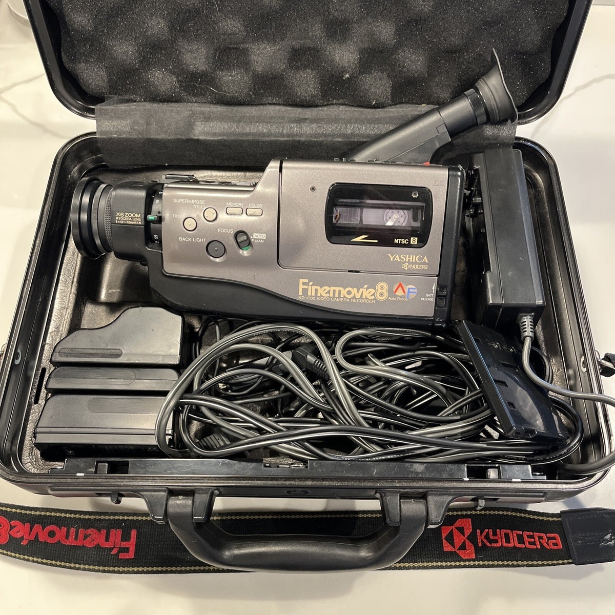 Kyocera Yashica KD-1700 Finemovie 8 Camcorder Camera W/ American