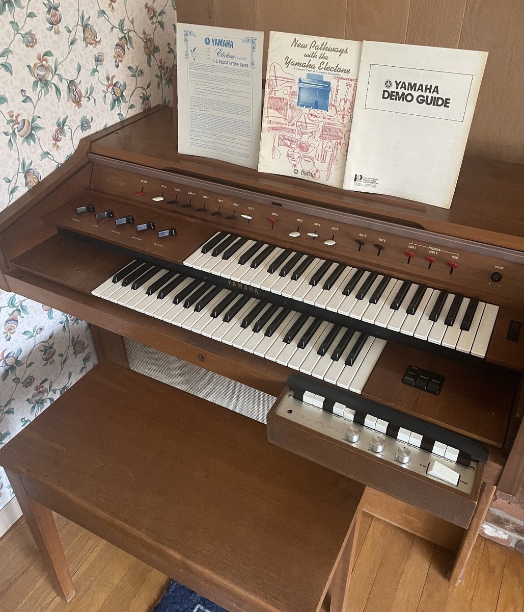 Yamaha 1960s Electone Organ with Bench Model B-7D. Fully