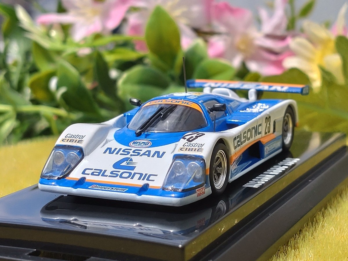 Le Mans 24h / Nissan R88C / No.23 1988 / 1/64 Diecast Car / Kyosho