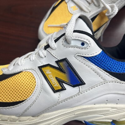New Balance 2002R Running Shoes Mens Size 10 Vibrant Apricot White