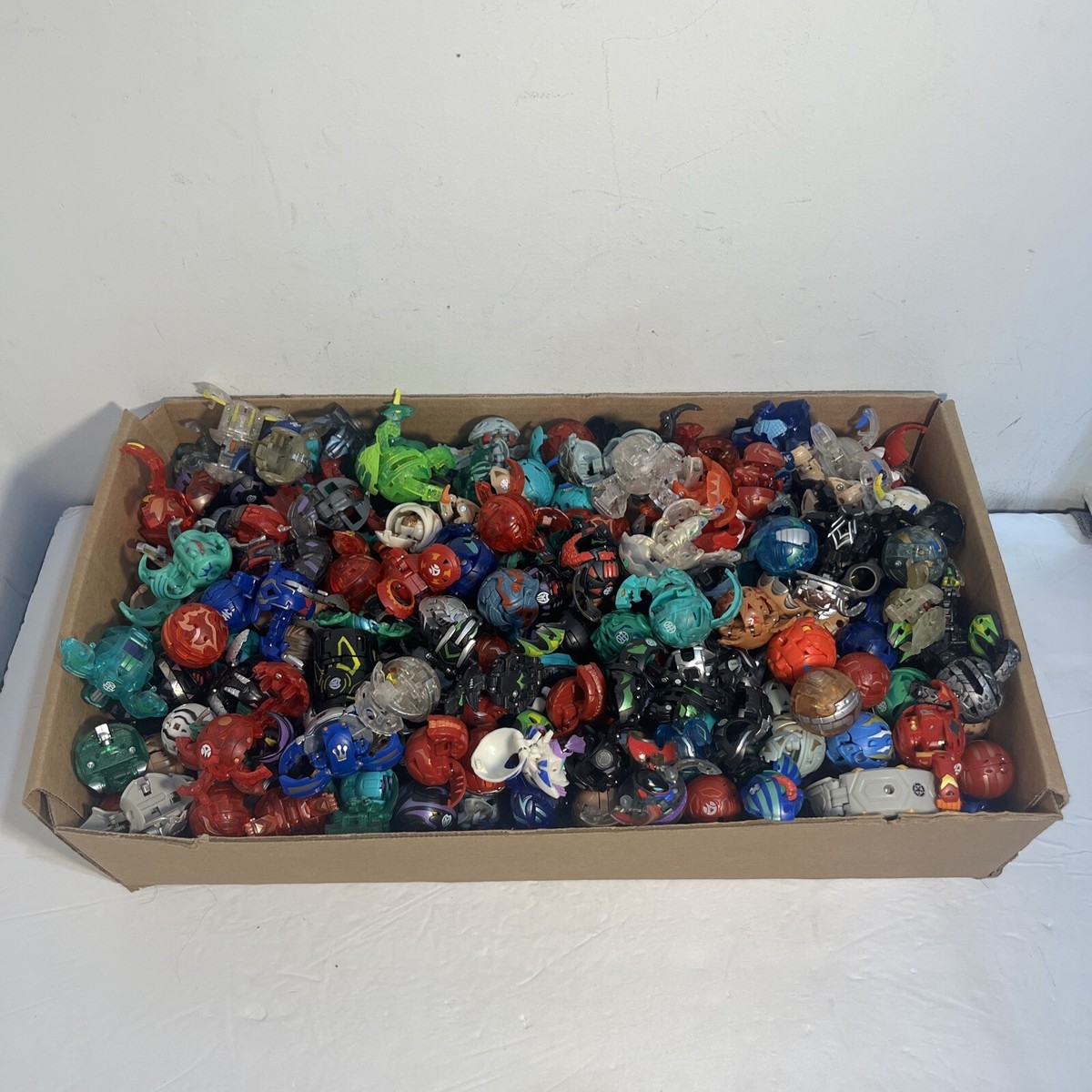 Bakugan Battle Brawlers Random Lot of 4 and 4 Cards CHEAP Buy 3