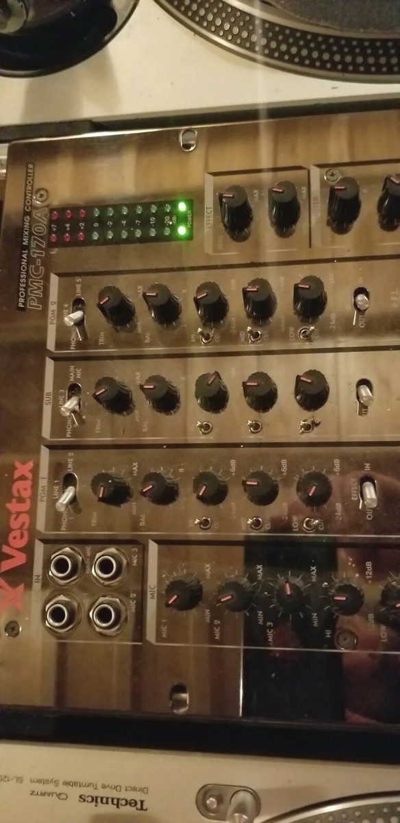 DJ Controller Setup Technics SL-1200 MK2 Vestax PMC 170A Shure