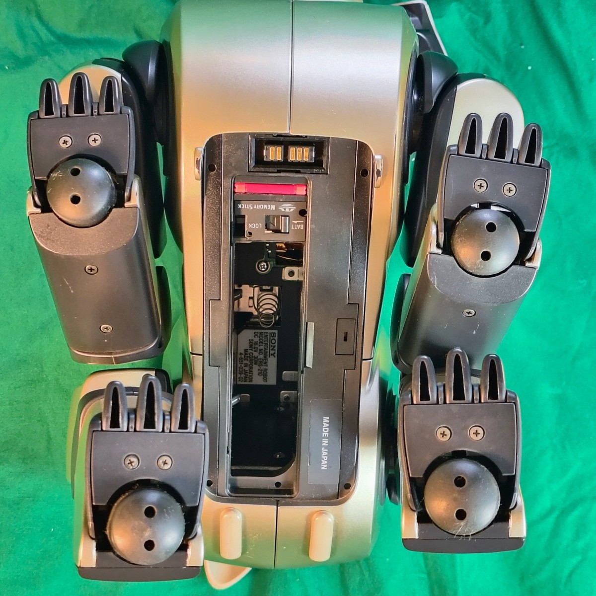 Junk Gold Aibo ERS-210 Sony w/Box w/Memory w/Pink Ball No Tested