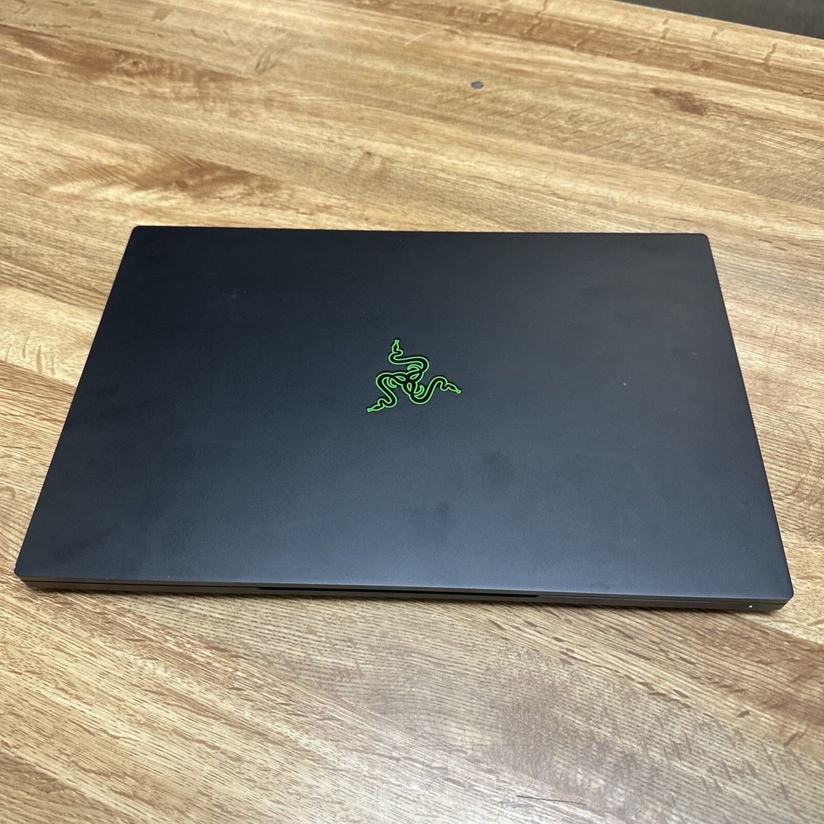 Razer Blade 15 i7-8750h GTX 1060 Max-Q 16GB RAM 512 GB 15.6 Inches