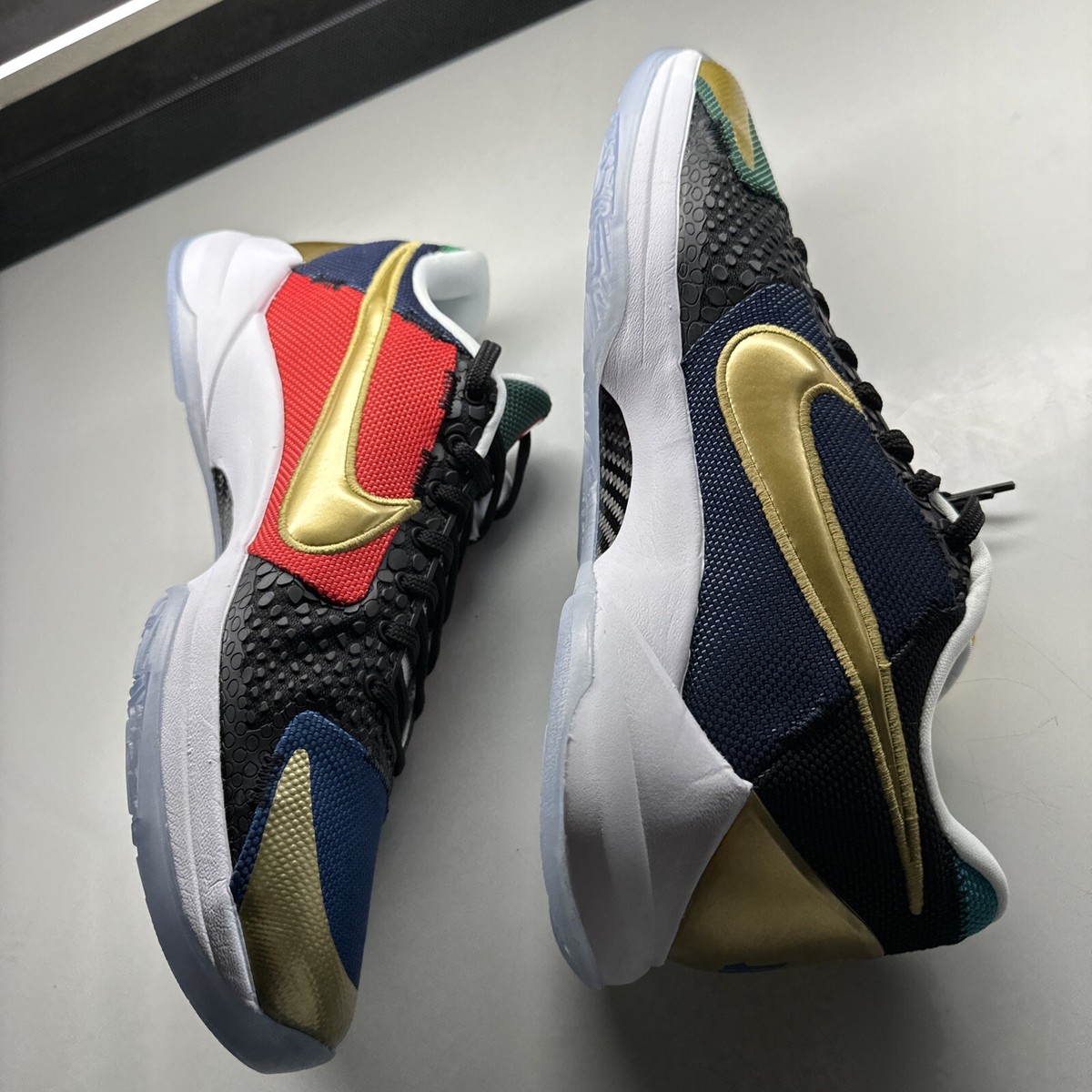 Size 11 - Nike Undefeated x Zoom Kobe 5 Protro Special Box What If