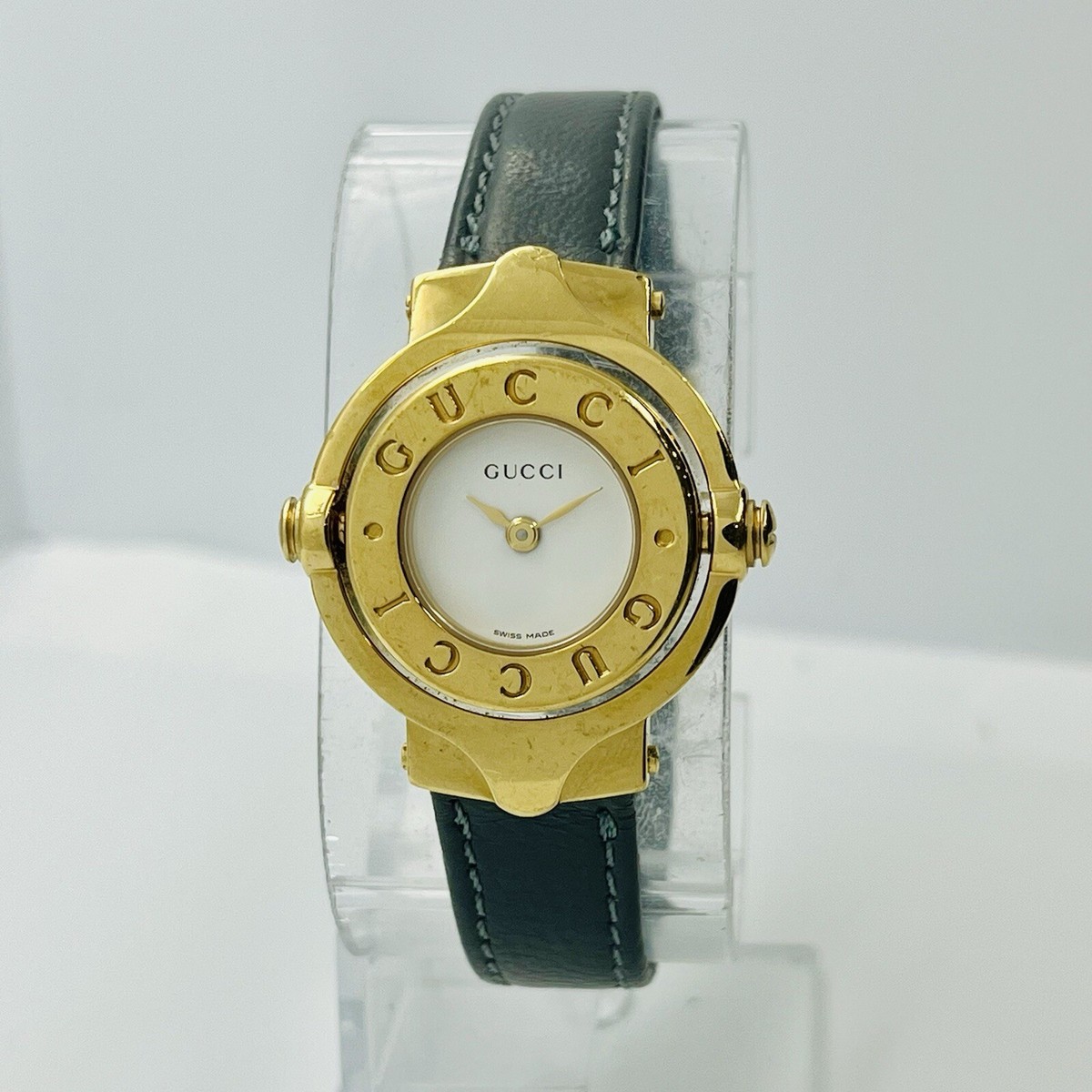 Gucci Reverso Women Gold Plated Gray Leather 26mm Sapphire Crystal