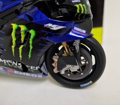 Minichamps 1:12 Valentino Rossi Modellino Diecast Moto Yamaha M1
