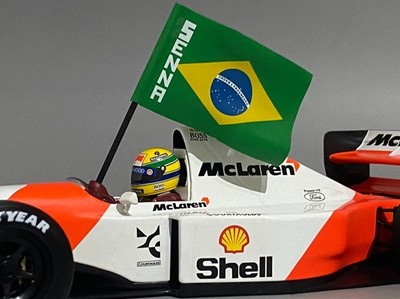 1/18 F1 Marlboro McLaren MP4/8 Ayrton Senna Racing Car Coll. 1st