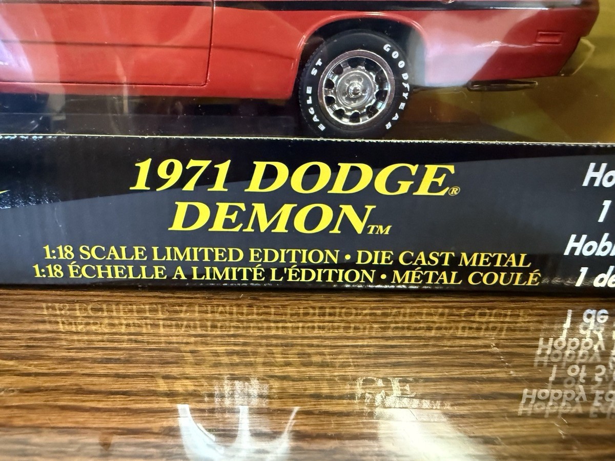ERTL 33201 1:18 American Muscle 1971 DODGE DEMON Red Black Hobby