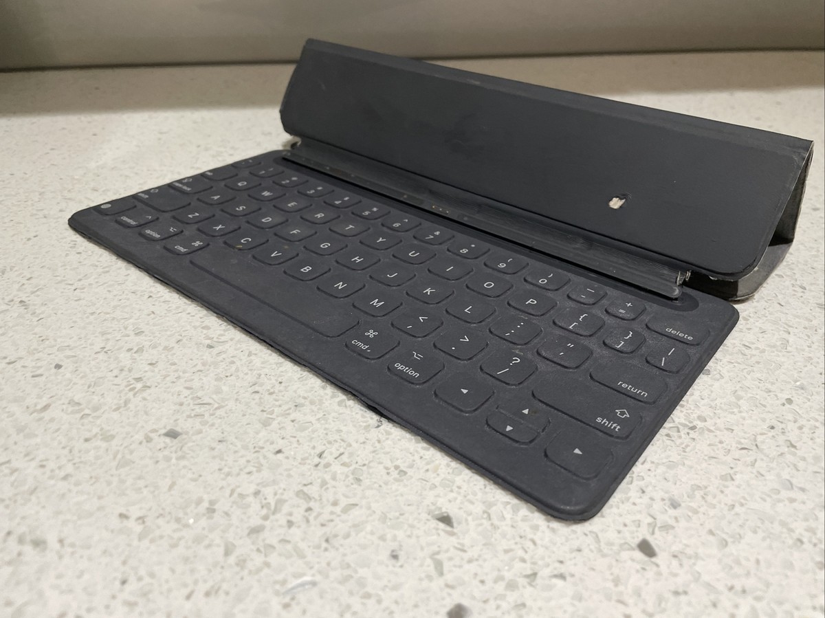 Apple MPTL2LL/A Smart Keyboard for 10.5 inch iPad Pro for sale