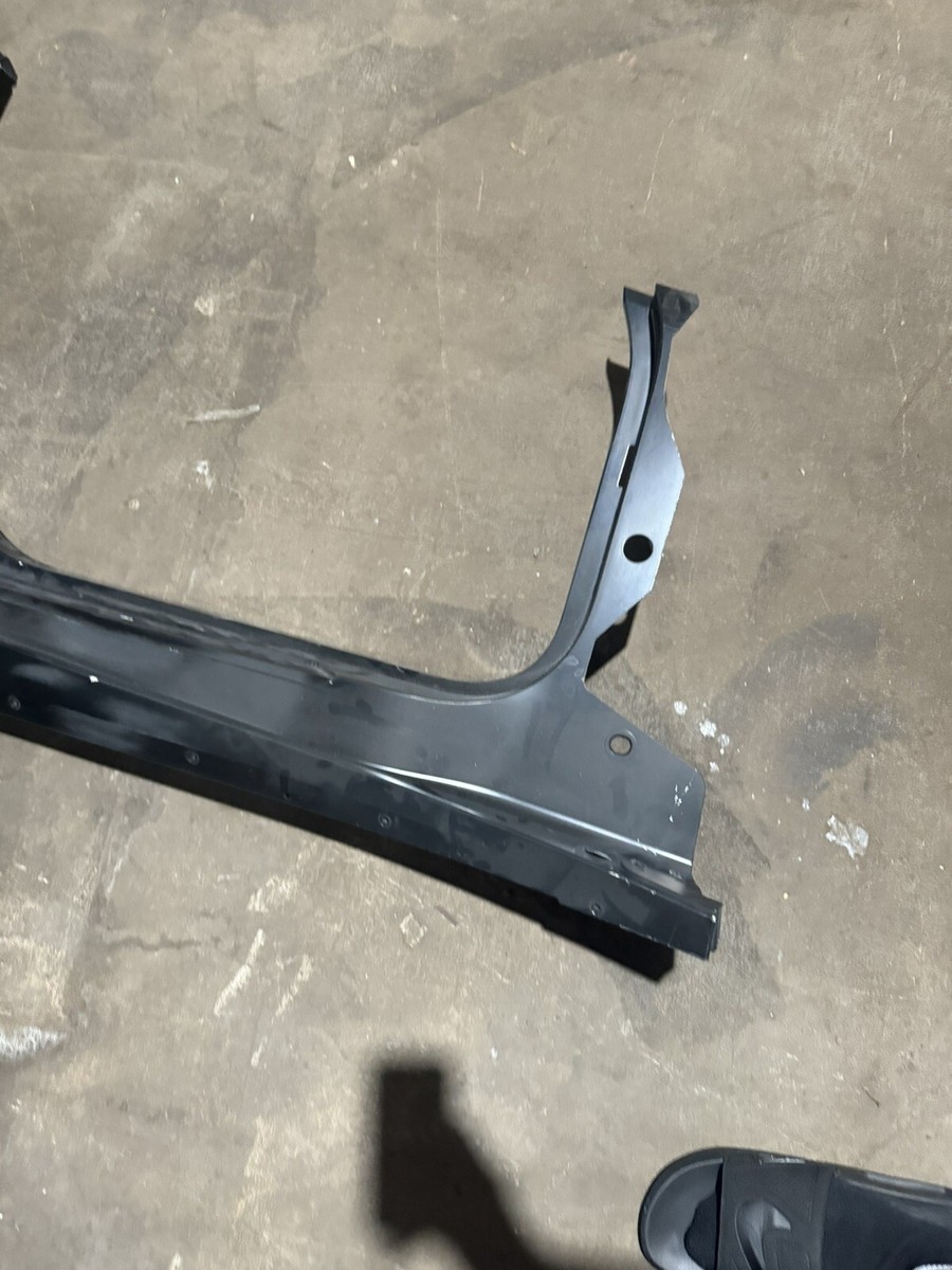 2023-2025 Chevrolet Corvette Z06 RH ROCKER Aperture Panel OEM NEW