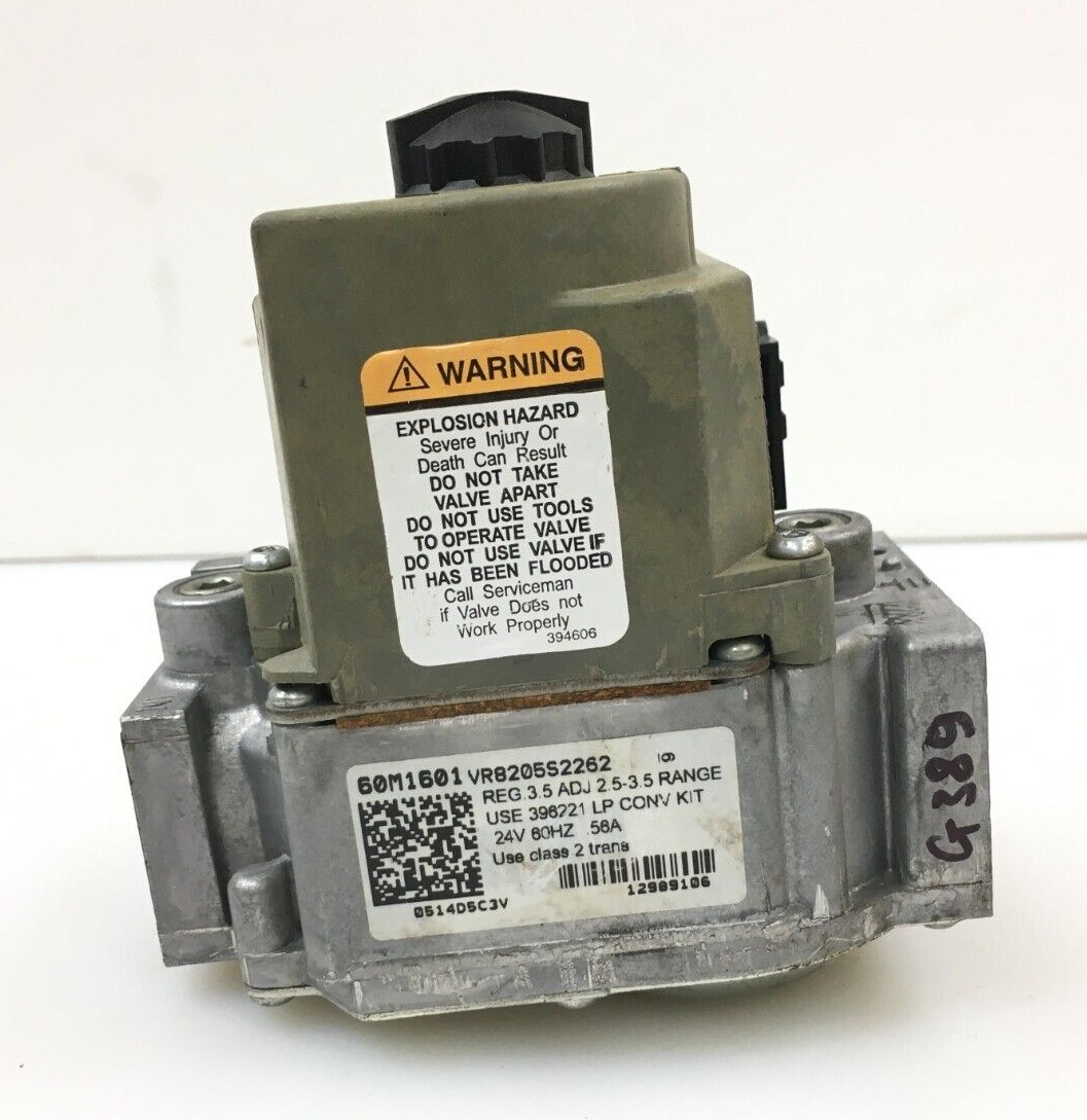 Honeywell VR8205S2262 Lennox 60M1601 Furnace Gas Valve used #G389