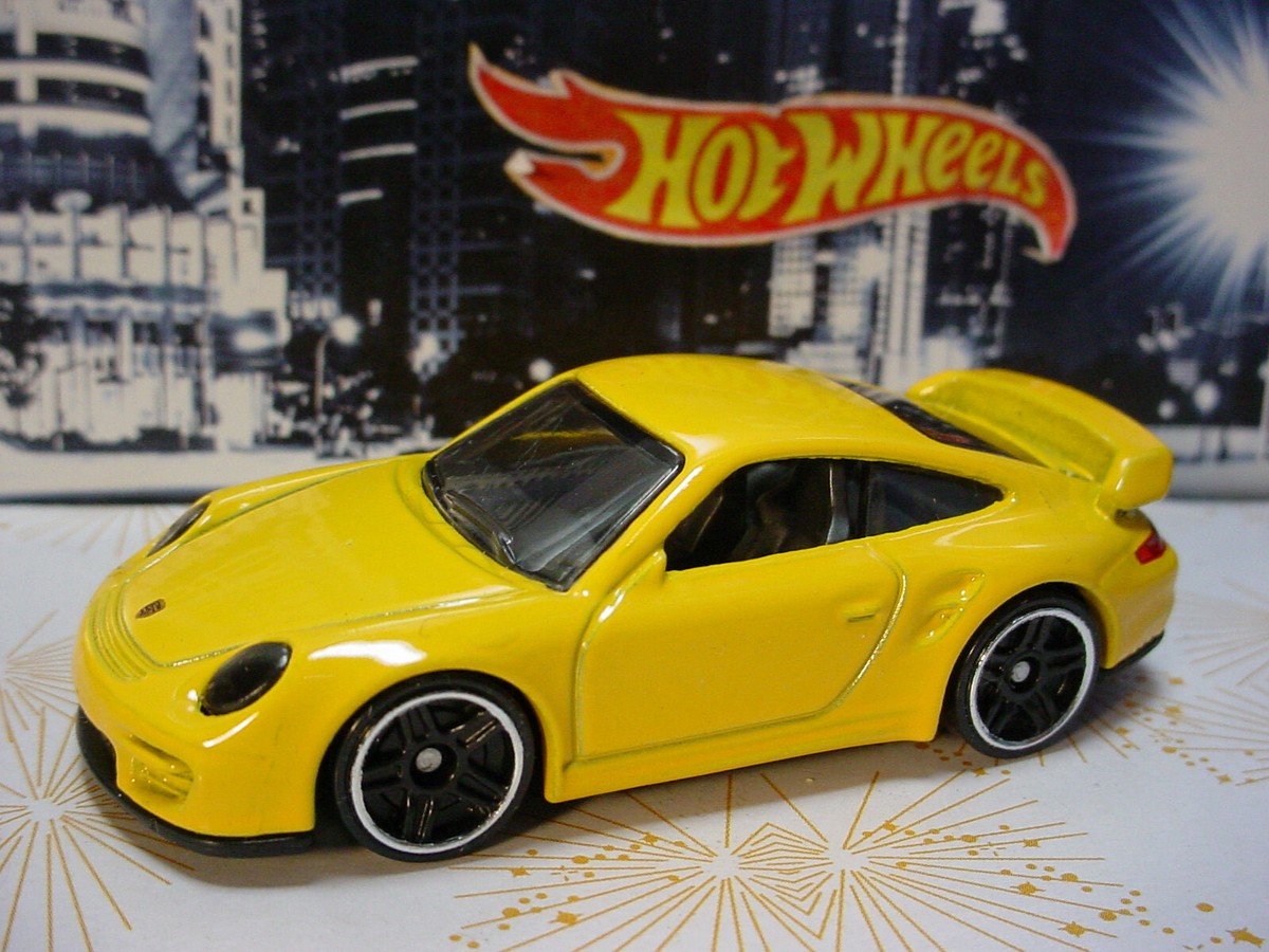 2024 Hot Wheels PORSCHE 911 GT2 ☆yellow;pr5☆Multi-Pack design