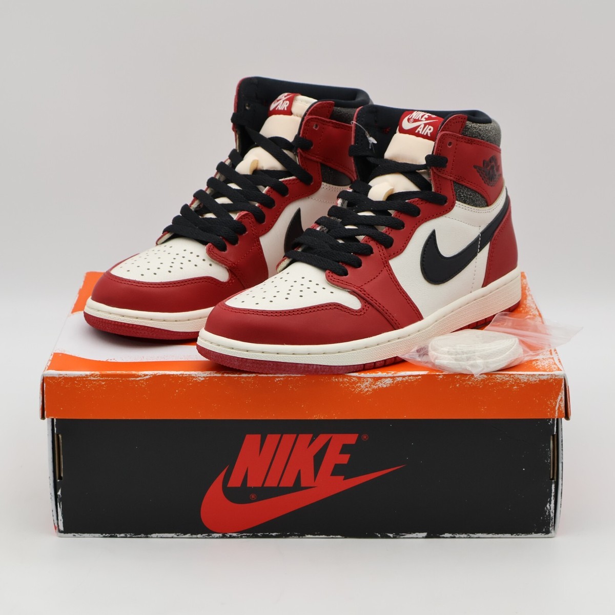 DZ5485-612 Nike Air Jordan 1 High OG Lost & Found Chicago Versity