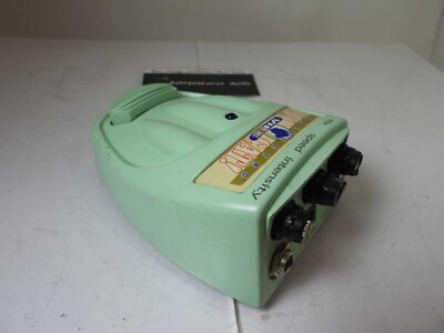 Danelectro Cool Cat Vibe Vibrato Effects Pedal Free USA Shipping