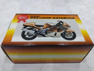 Mini Replica Vol.33 SUZUKI GSX 1300R HAYABUSA World Famous Cars