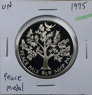 1975 United Nations Peace Medal FRANKLIN MINT Sterling Silver
