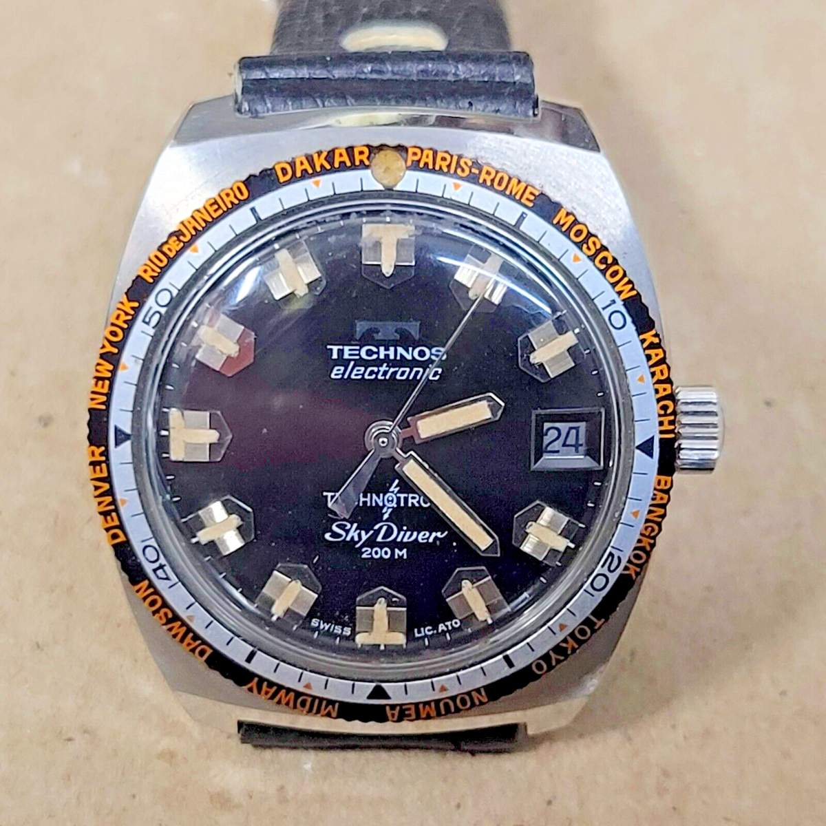 Technos Electronic Technotron Sky Diver Quartz Extremely Rare