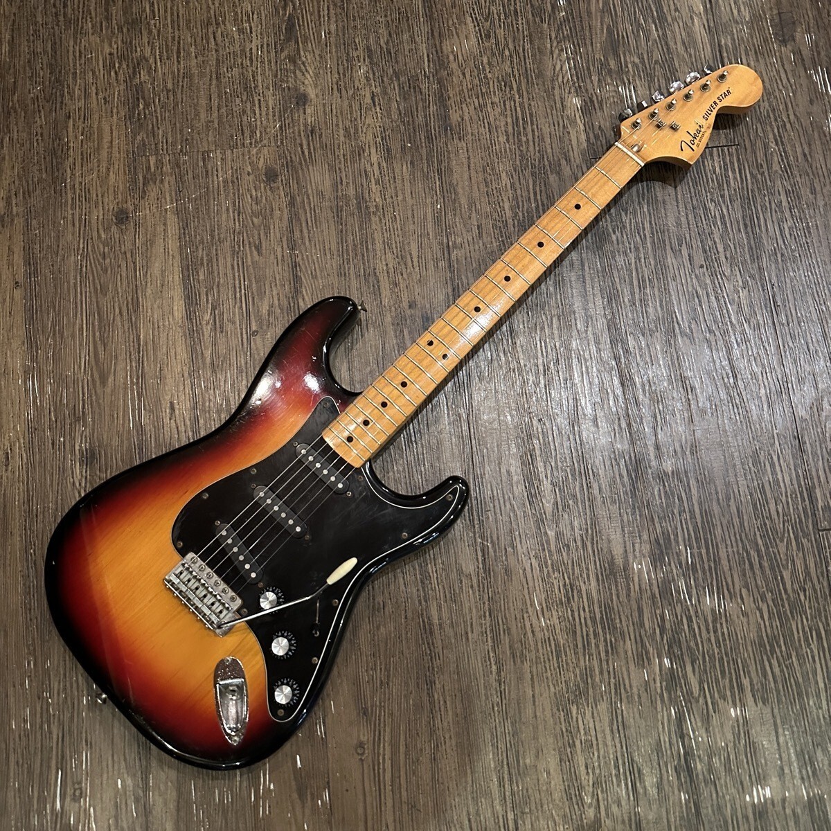 Tokai Silver Star SS-40 3 Tone Sunburst Made in Japan 1982 ST Type