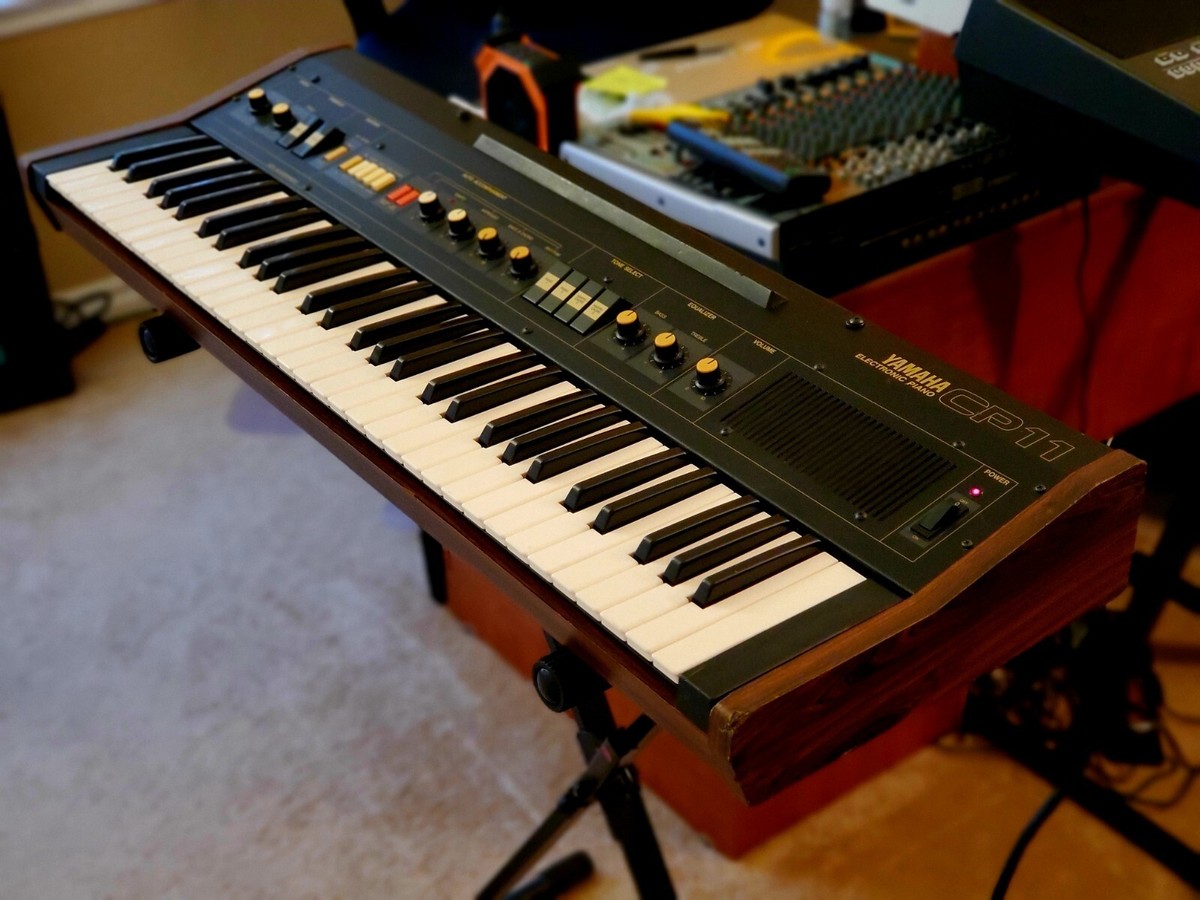 YAMAHA CP11 FULLY SERVICED RARE VINTAGE BEAUTY IN AMAZING