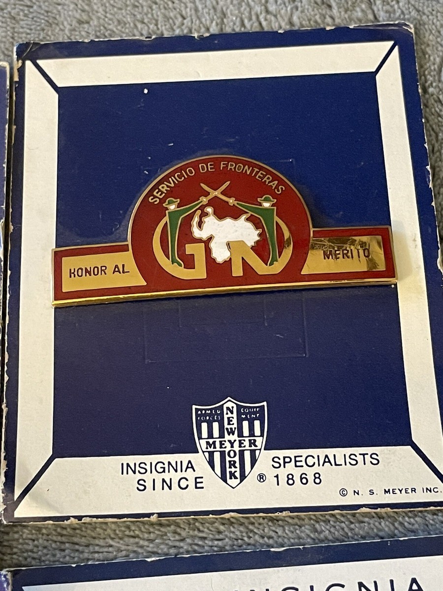 13) NS Meyer Insignia Pins & Hat Badge Foreign Countries USA
