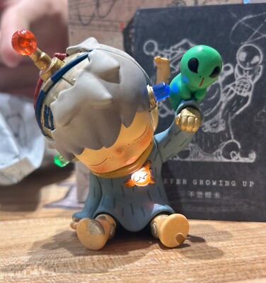 POP MART Hirono Echo Series Blind Box Confirmed Figure 【Secret