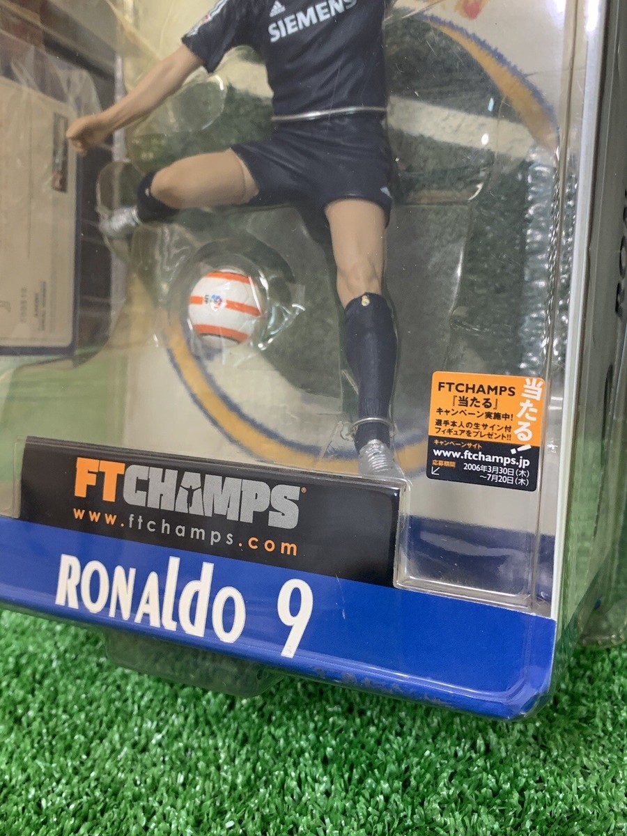 RARE FT Champs Ronaldo 9 Real Madrid Football Figure 2006 away 6