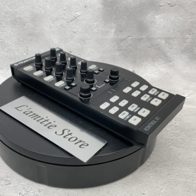 Native Instruments DJ Controller TRAKTOR Kontrol X1 MK2 JP X 1 MK