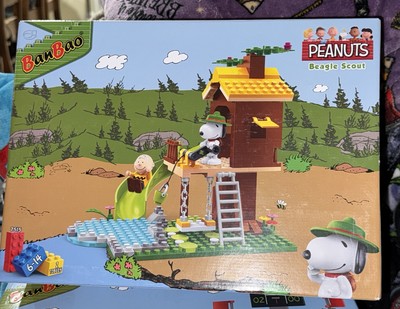 BanBao Peanuts Snoopy Block Building Set Beagle Scout #7515 Swing