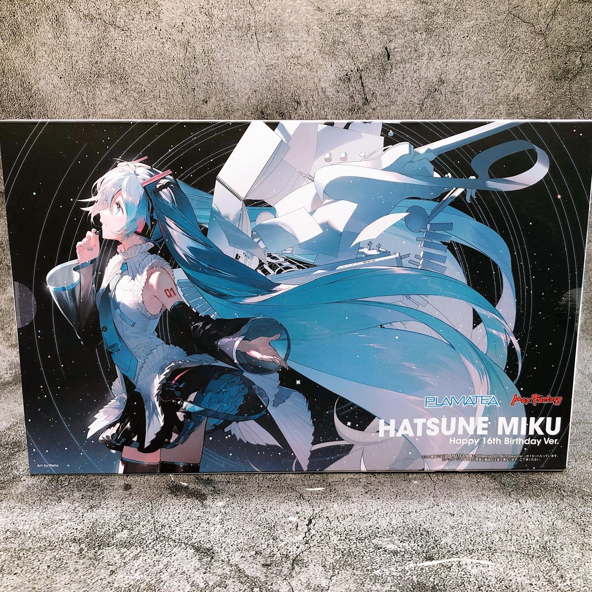 PLAMATEA Hatsune Miku Happy 16th Birthday Ver. Model Kit Max