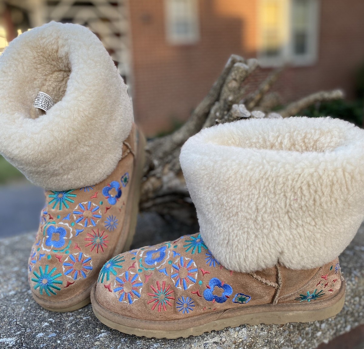 UGG AUSTRALIA EMBROIDERY CHESTNUT FLORAL ANKLE BOOTS #1002164 SIze