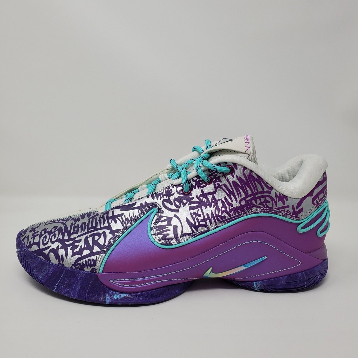 Nike LeBron 22 Frozen Grapes Men's Size 9 Soft Pearl Hyper