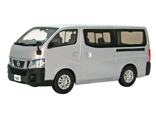 Ebbro 1/43 Nissan Skyline Calsonic Gr.A 1988 #672 Blue. New in box